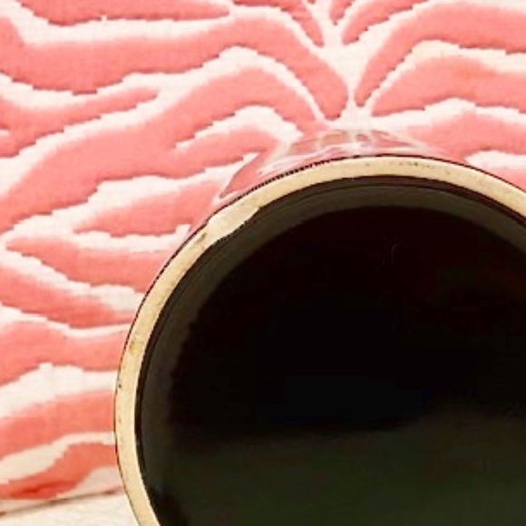 O4-Large Black "Bah Hum Bug" Holiday Mug - Picture 5 of 7